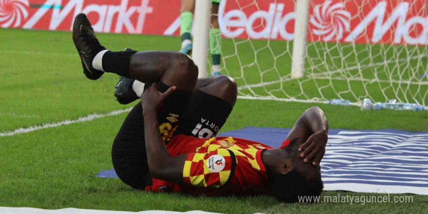 Göztepe’de Datro Fofana ameliyat oldu