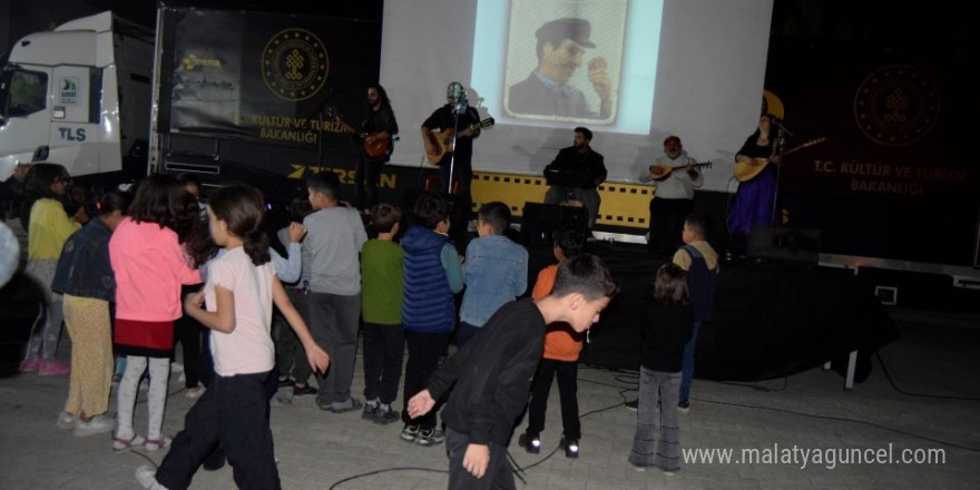 Grup Gezgin Ozanlar’dan Dicle’de konser ve sinema gösterisi etkinliği