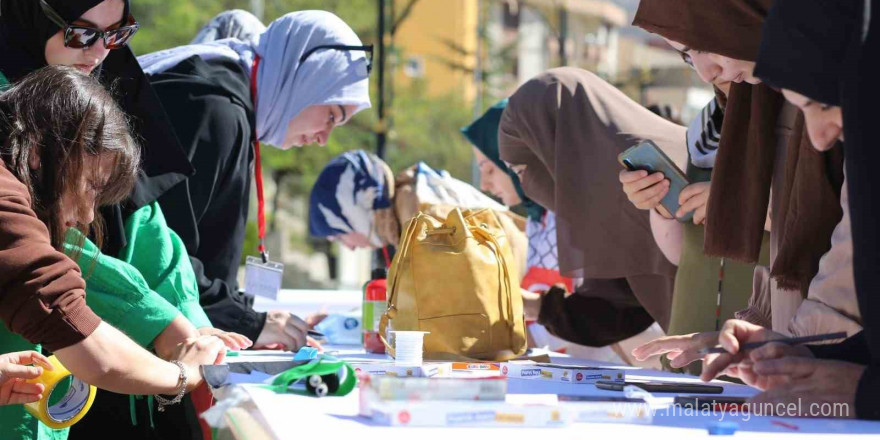 Gümüşhane’de ‘Filistinli Çocuklar İçin Çiz’ etkinliği düzenlendi