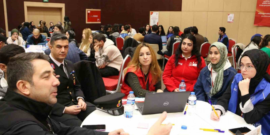 Gümüşhane’de Gençlik Politika Belgesi Çalıştayı gerçekleştirildi