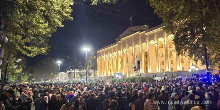 Gürcistan’da seçim sonuçlarını tanımayan muhalefetin protestoları sürüyor