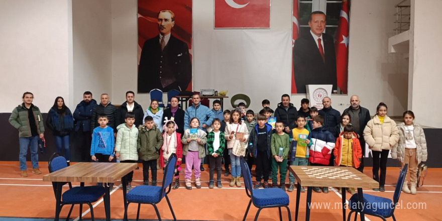 Hakkari’de ‘Satranç İl Birinciliği Yarışması’ tamamlandı