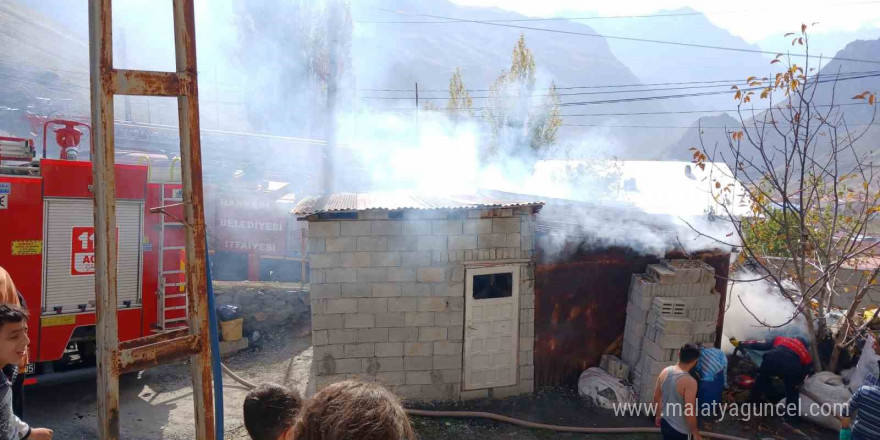 Hakkari’de tandır evi yangını