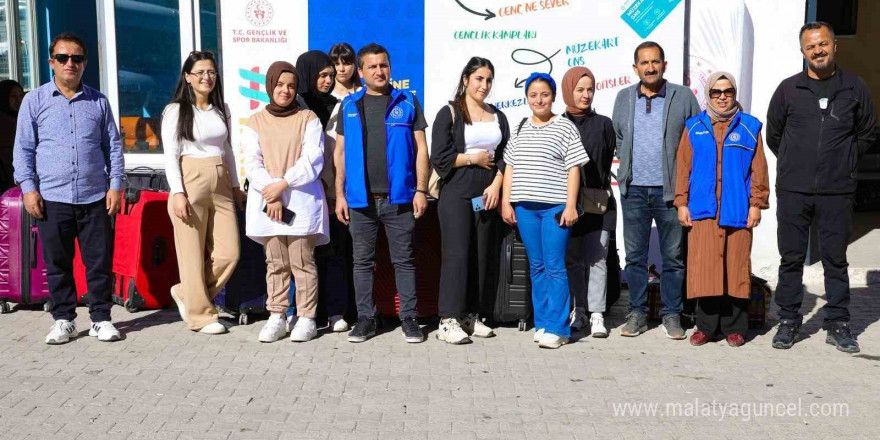 Hakkari’ye gelen öğrencilere sıcak karşılama