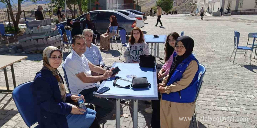 Hakkari’ye gelen öğrencilere sıcak karşılama