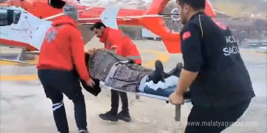 Hamile kadın helikopter ambulansla Van’a sevk edildi