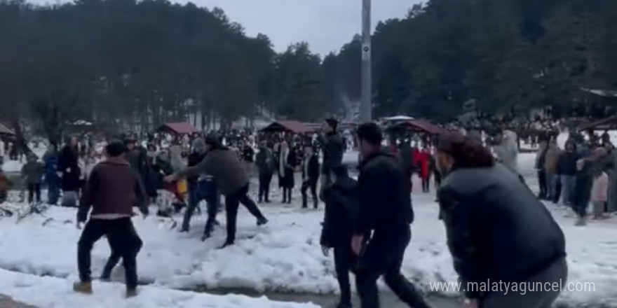 Hamsi festivalinde yumruklar havada uçuştu