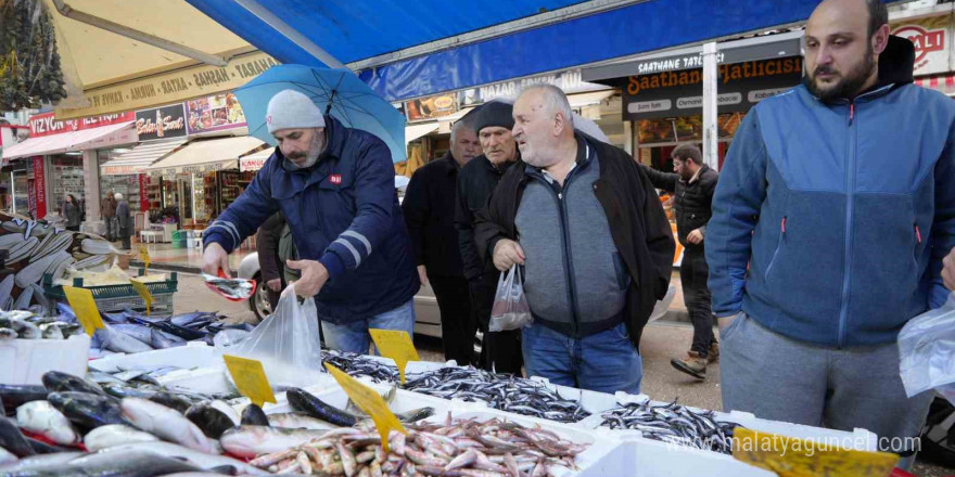 Hamsinin kulağına kar suyu kaçtı