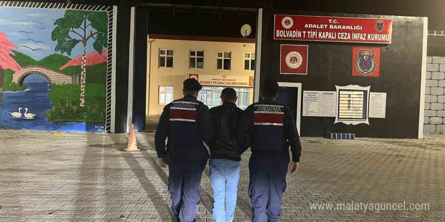 Hapis cezasıyla aranan şahıs uyuşturucu maddeler ile yakalandı