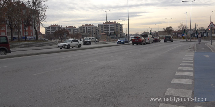 Harçlığını çıkarmak için taksicilik yapan öğrenci bıçaklanarak öldürüldü