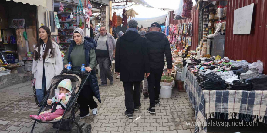 Hatay’da afetzede vatandaşların yeni yıldan tek beklentisi sıcak yuvalarına kavuşmak