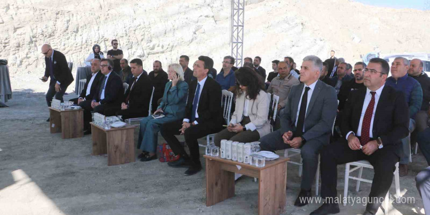 Hatay’da ayakkabıcılar ortak kullanım, üretim tesisinin temeli atıldı