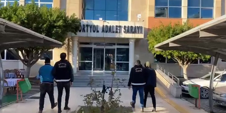 Hatay’da çeşitli suçlardan aranan 5 kişi yakalandı, 4’ü tutuklandı