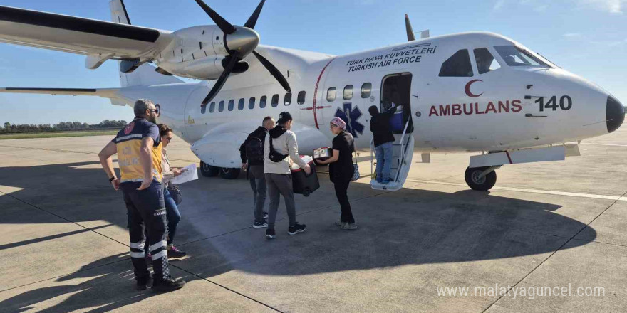 Hava Kuvvetlerine ait ambulans uçak organ nakli bekleyen hasta için havalandı