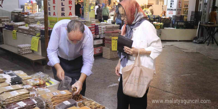 Havalar soğudu, vatandaş aktarların yolunu tuttu