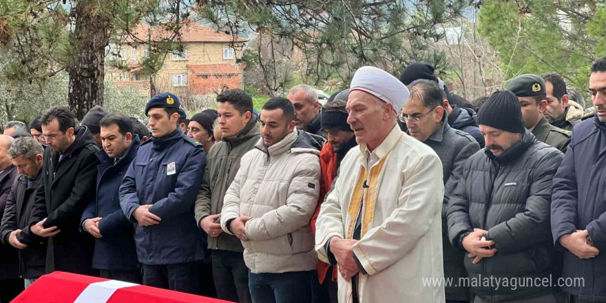 Hayatını kaybeden Jandarma Uzman Çavuş Kızılyar, son yolculuğuna uğurlandı