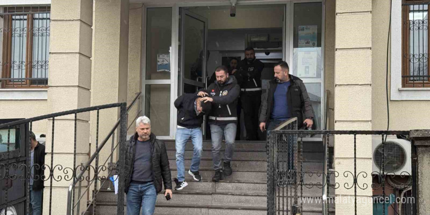 Hedefi şaşırıp 112 acil personelini vuran şüpheliler adliyede