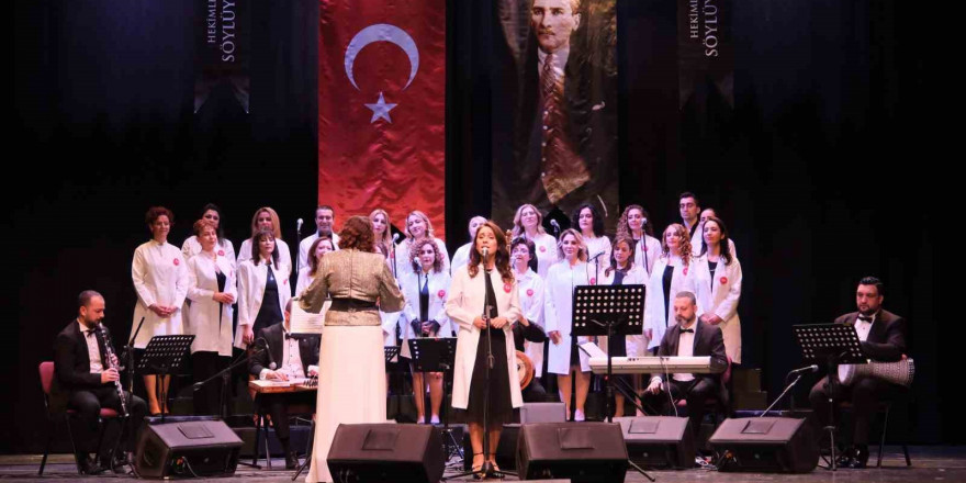 Hekimlerden beyaz önlükleriyle konser