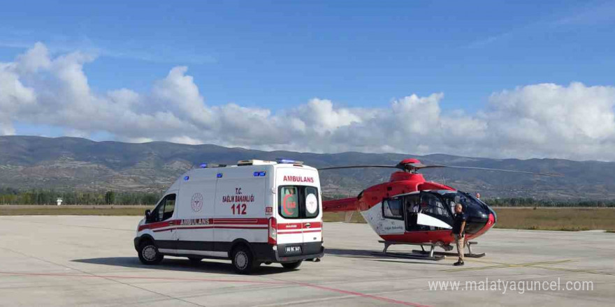 Helikopter ambulans 22 günlük bebek için havalandı