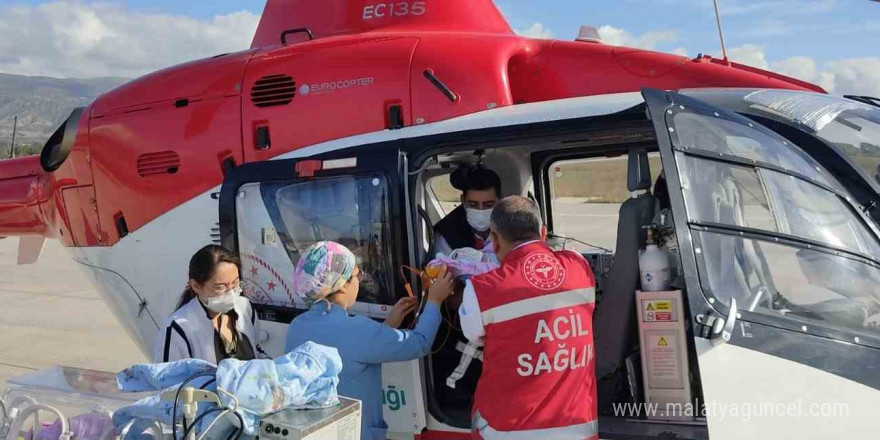 Helikopter ambulans 22 günlük bebek için havalandı