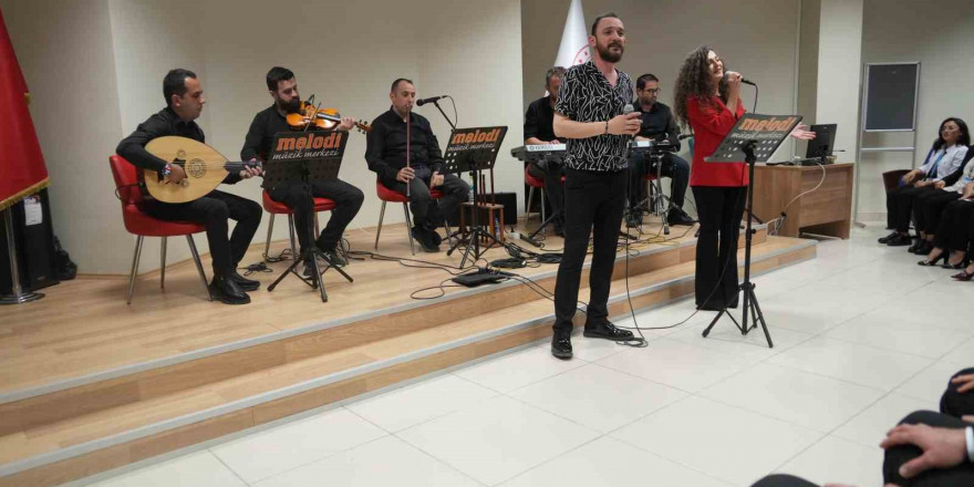 Hemşire ve ebelerin günü konserle kutlandı