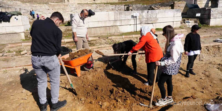 Hep fotoğrafını çektiler, bu sefer kazıya girdiler