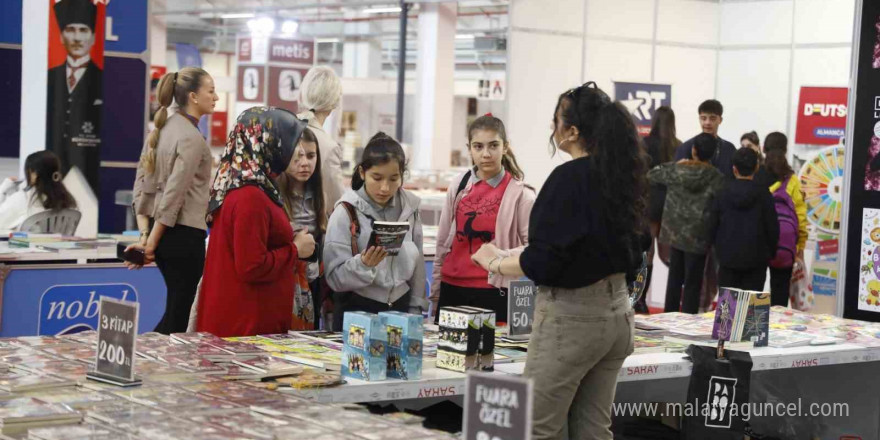 Her yaştan vatandaş Aydın Kitap Fuarı’nda buluşuyor