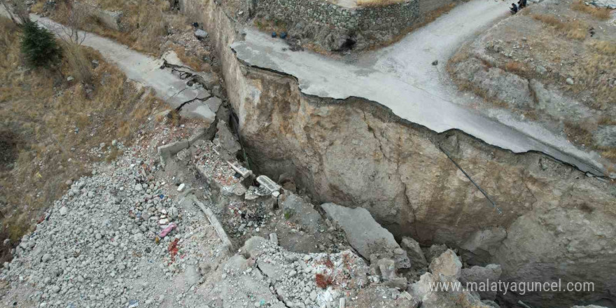 Heyelan riski mahalle sakinlerini tedirgin ediyor