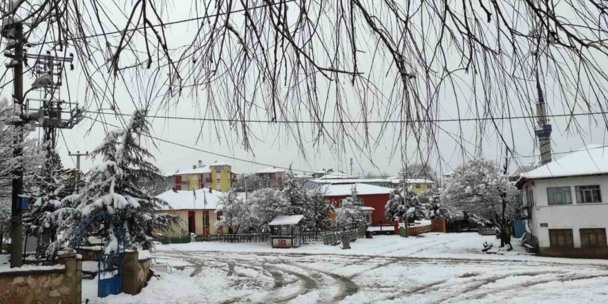 Hisarcık’ta kar yok, Karbasan köyünde kar kalınlığı 15 santimetre