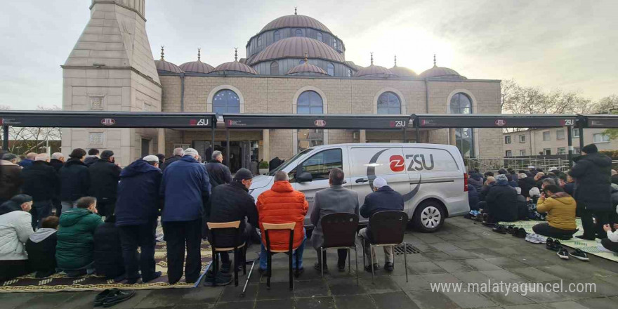 Hollanda’da cansız bedenine ulaşılan imam Fatih Eryılmaz Almanya’da son yolculuğuna uğurlandı