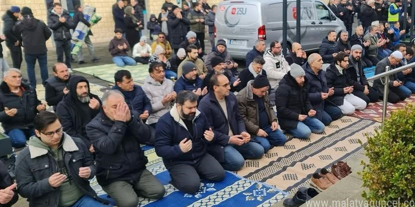 Hollanda’da cansız bedenine ulaşılan imam Fatih Eryılmaz Almanya’da son yolculuğuna uğurlandı