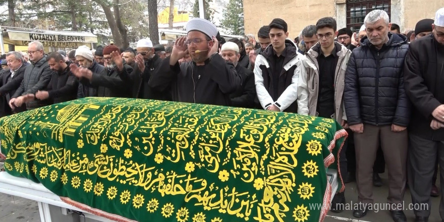 Hollanda’da cansız bedenine ulaşılan imam Fatih Eryılmaz, memleketi Kütahya’da toprağa verildi