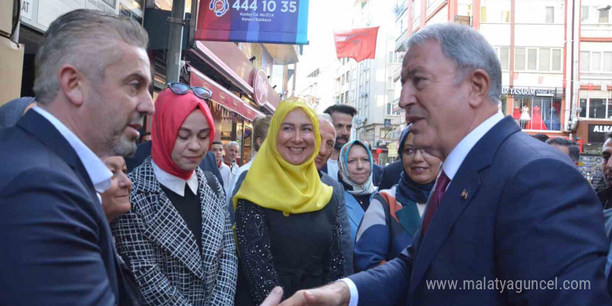 Hulusi Akar: 'Tek mücadelemiz teröristlerle, amacımız sadece terörü ortadan kaldırmak'