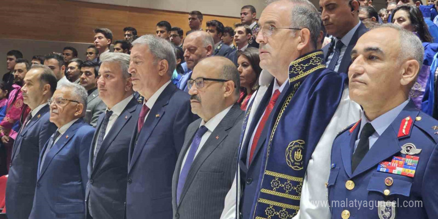 Hulusi Akar’a Bandırma Onyedi Eylül Üniversitesi’nde fahri doktora unvanı