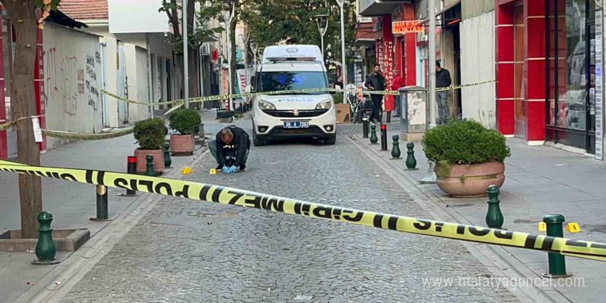 Husumetlisini sokak ortasında pompalı tüfekle öldüren şahıs adliyeye sevk edildi