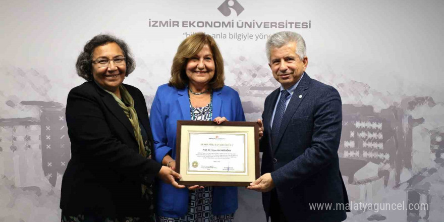 İEÜ’lü profesöre ‘uluslararası’ gurur