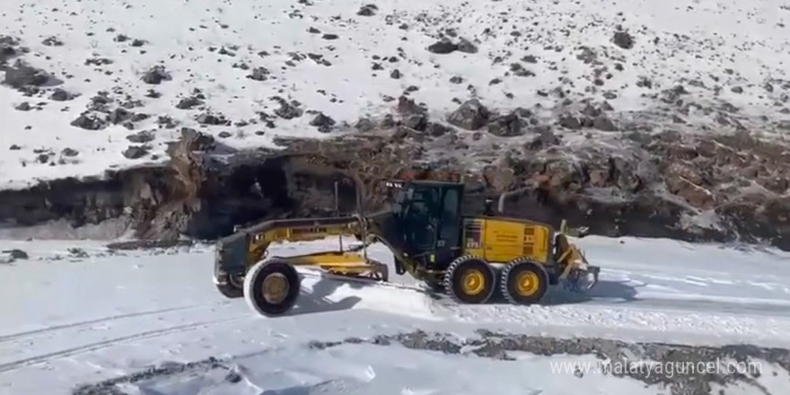 Iğdır’da 10 günde 77 kilometrelik yol kardan temizlendi