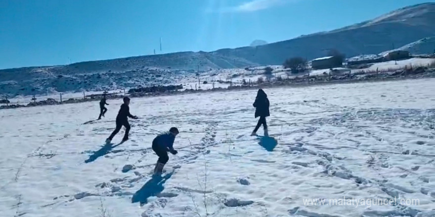 Iğdır’da kar yağışı sonrası çocuklar eğlenceli anlar yaşadı