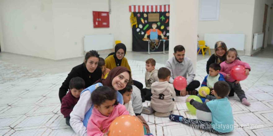 Iğdır’da özel bireyler üniversite öğrencileri ile beraber gönüllerince eğlendi