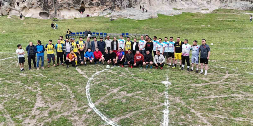 İhsaniye’de Frigya 1. Geleneksel Futbol Turnuvası düzenlendi