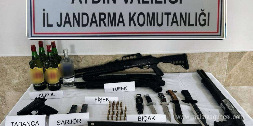 İki eğlence mekanında ruhsatsız silah ele geçirildi