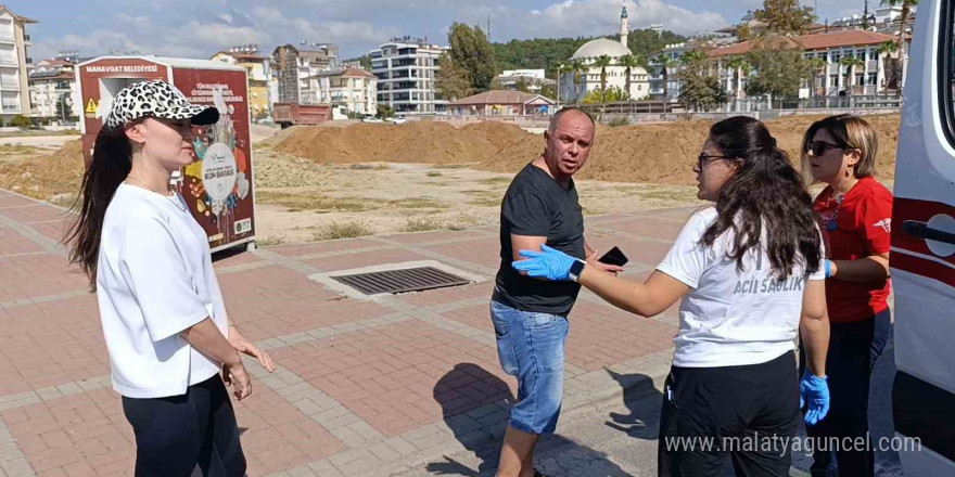 İki otomobil çarpıştı, fenalaşan sürücü hastaneye kaldırıldı