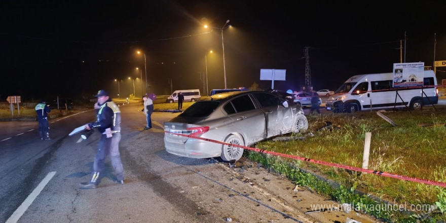 İki otomobil kafa kafaya çarpıştı: Karı koca hayatını kaybetti