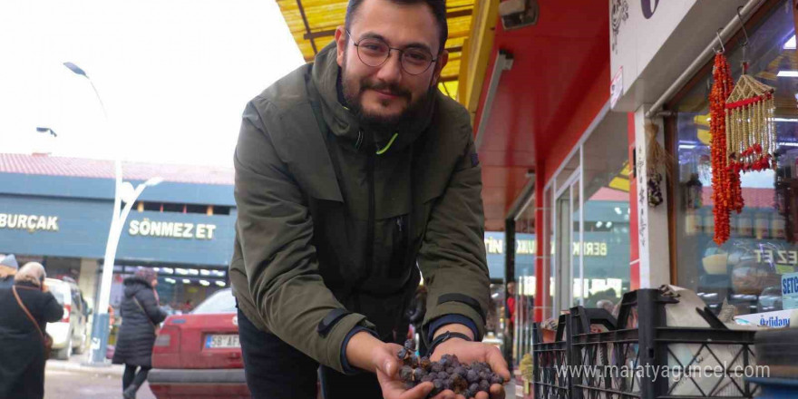 İki yılda bir meyve veren ağacın meyvesi, olgunlaşınca değil çürüyünce tüketiliyor