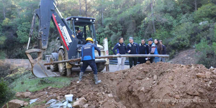 İkizköy’de içme suyu hatları yenileniyor