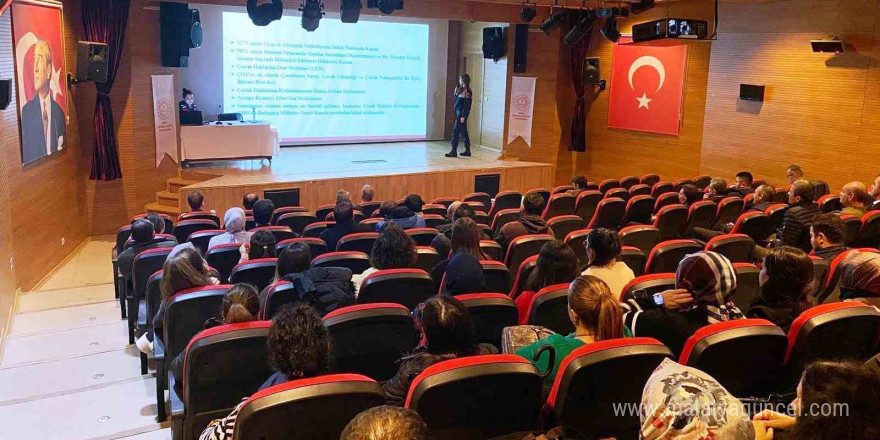 İl Jandarmadan Simav’da okul müdürleri ve rehber öğretmenlere seminer