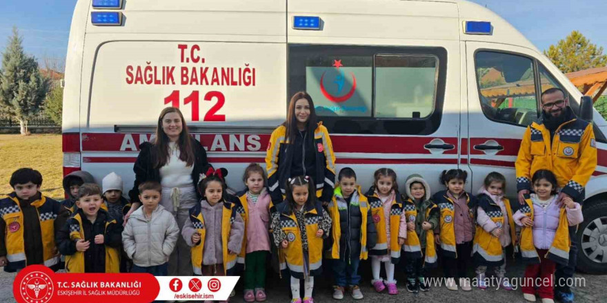 İlkokul öğrencilerine 112’nin acil durumlarda nasıl kullanılacağı anlatıldı