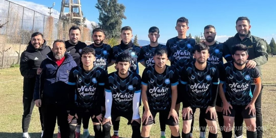 İmam Hatipliler Gençlikspor devreye namağlup lider girdi