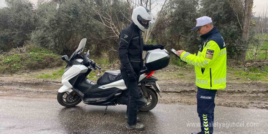 İncirliova’da jandarmadan motosiklet sürücülerine bilgilendirme