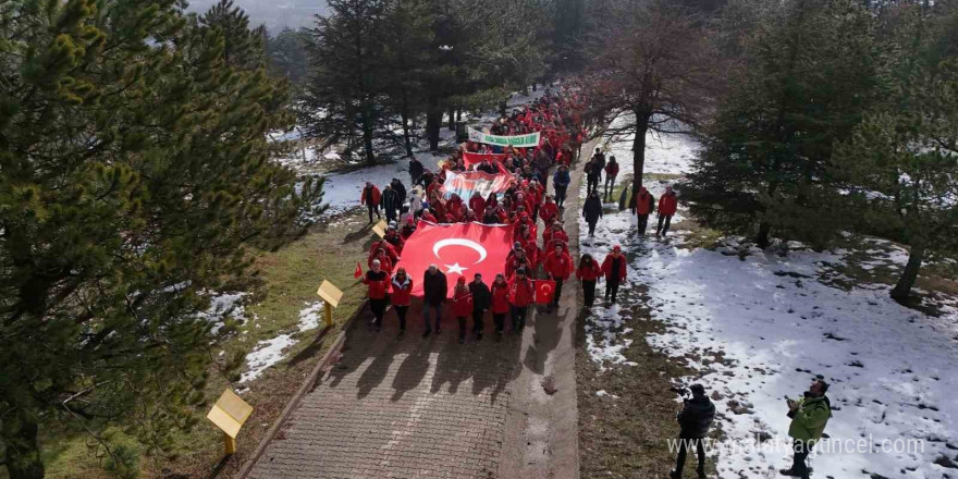 İnönü Savaşları şehitleri 8 kilometrelik yürüyüşle anıldı